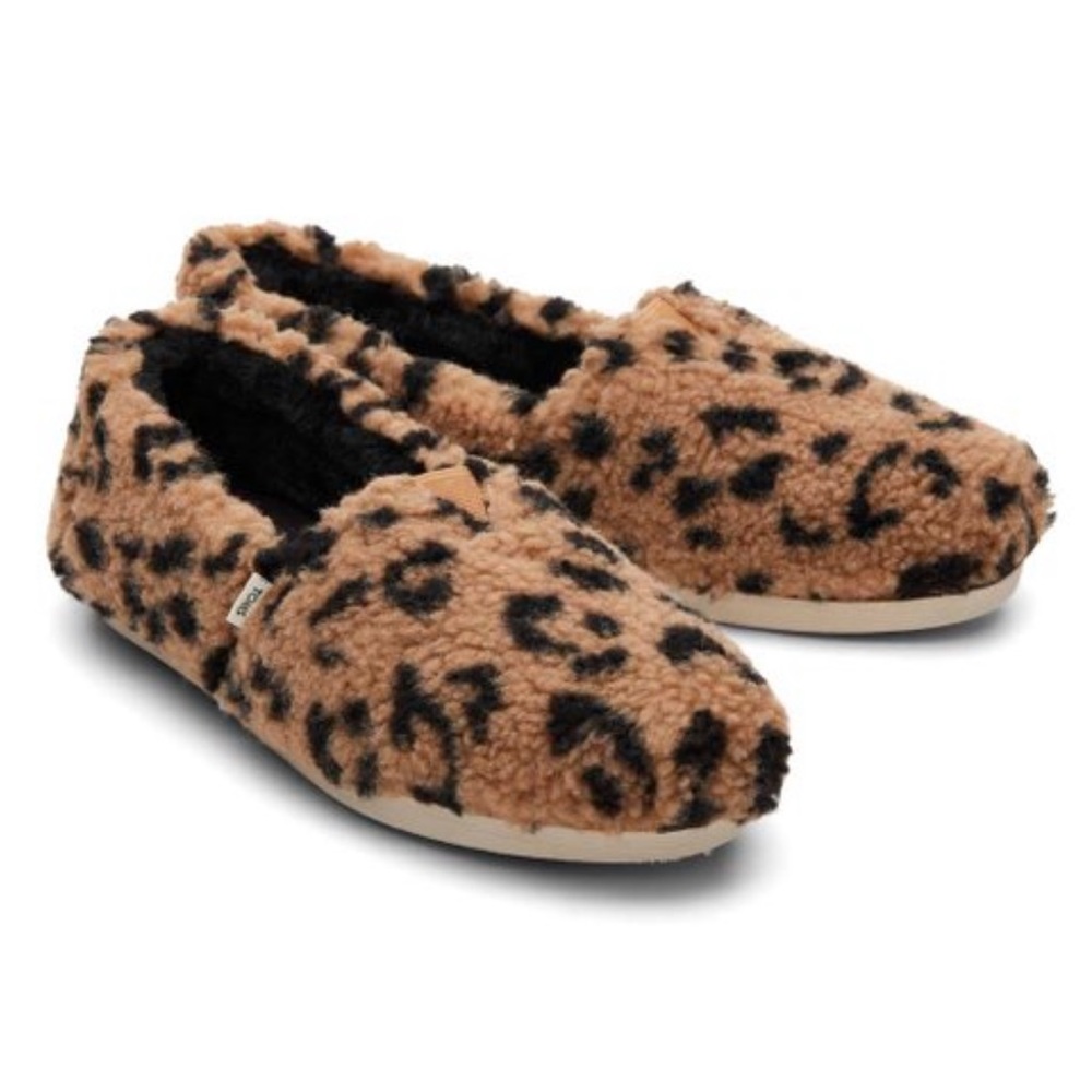 TOMS woman’s Alpargata brown leopard fleece size 6